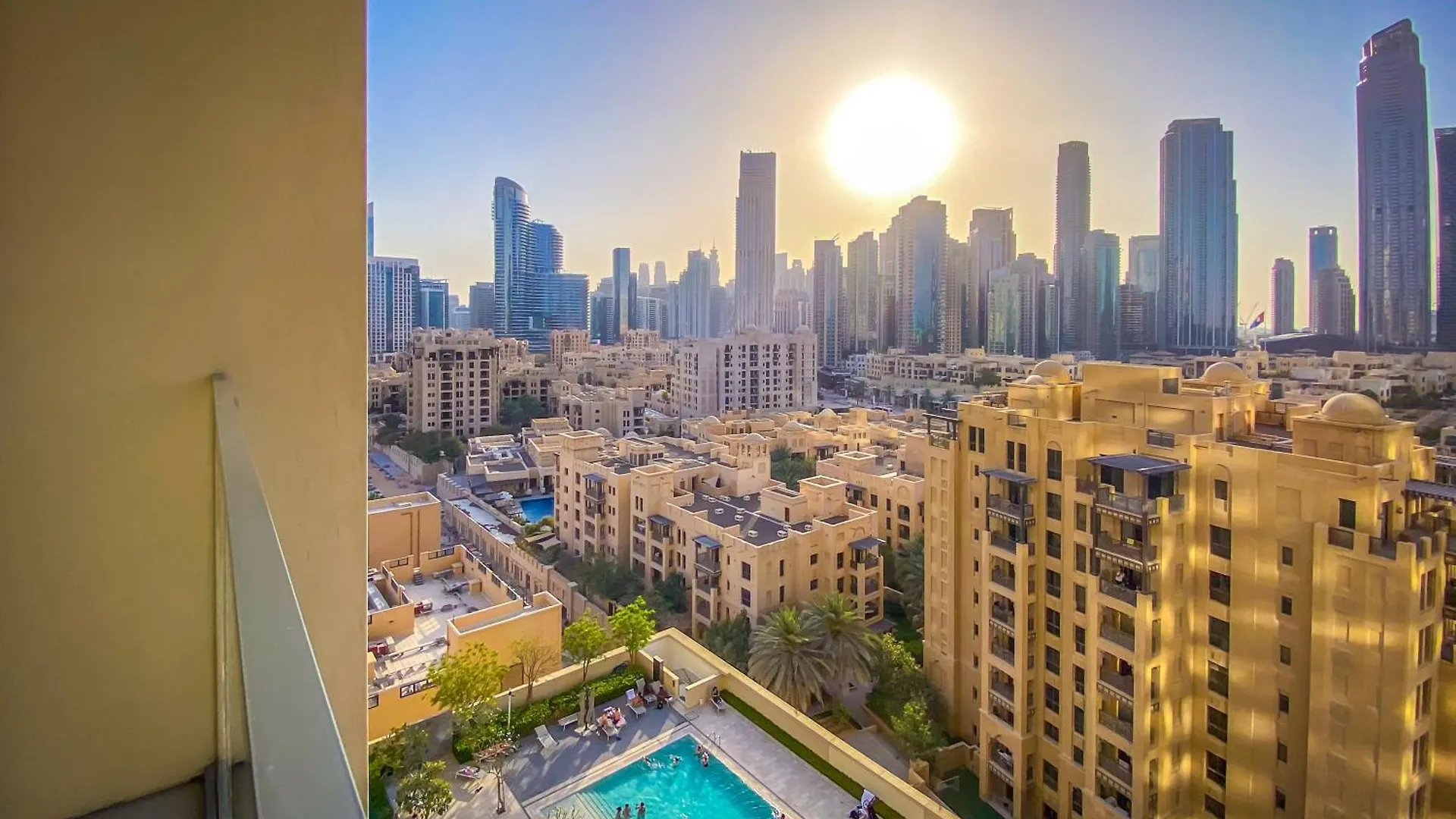 Majestic Burj Khalifa View 2Br Premium Apartment By Sbh Dubai 0*,  United Arab Emirates