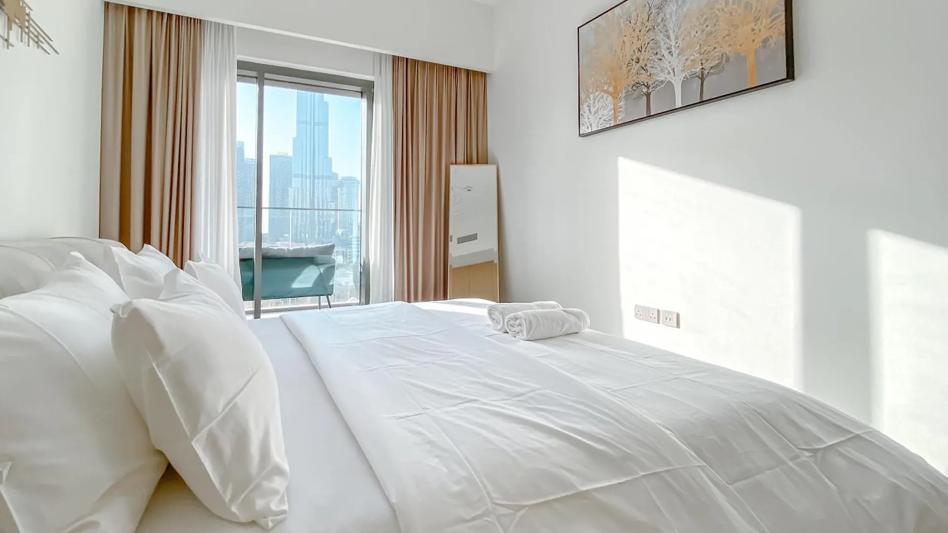 Majestic Burj Khalifa View 2Br Premium Apartment By Sbh Dubai