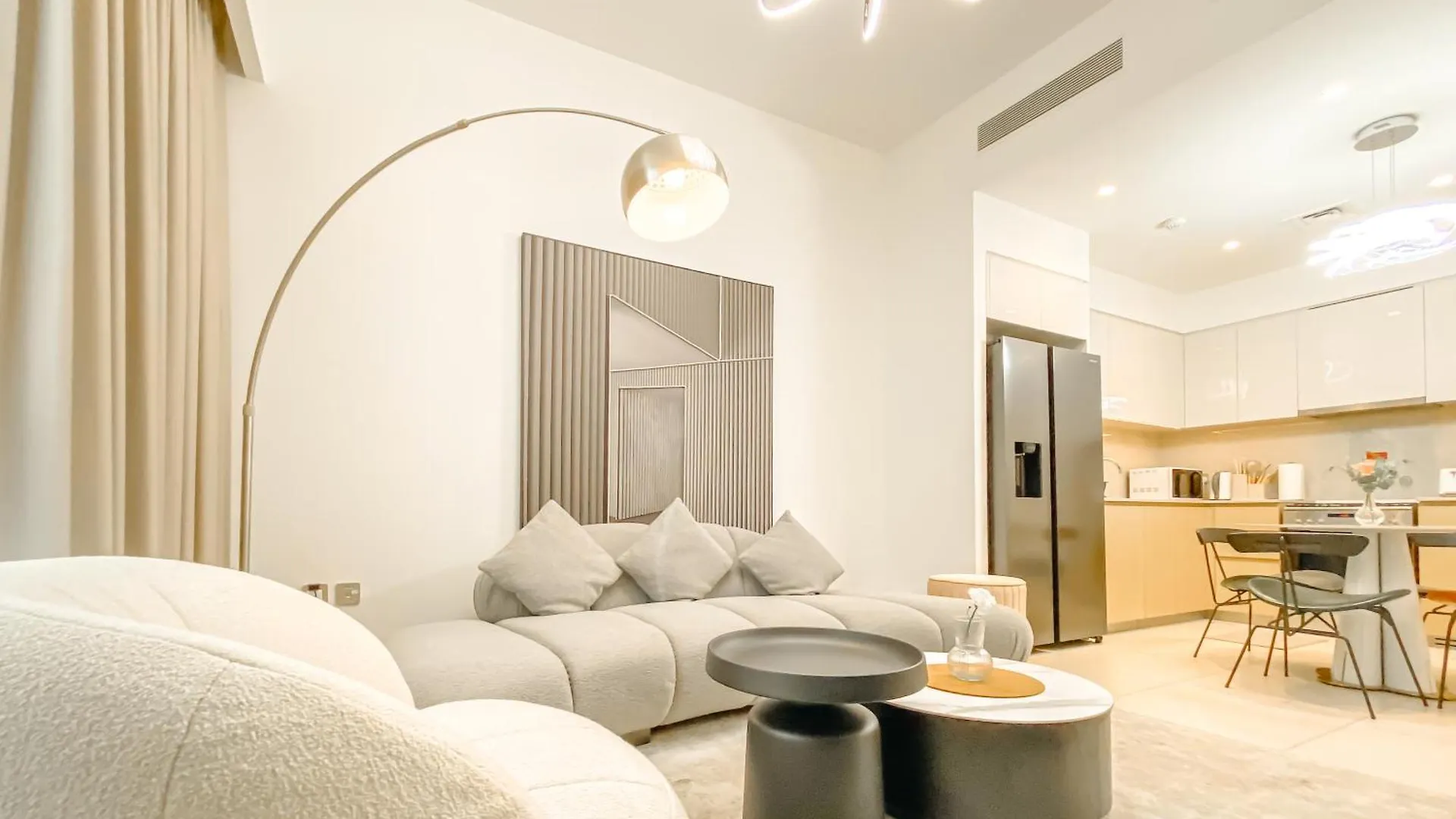 Majestic Burj Khalifa View 2Br Premium Apartment By Sbh Dubai