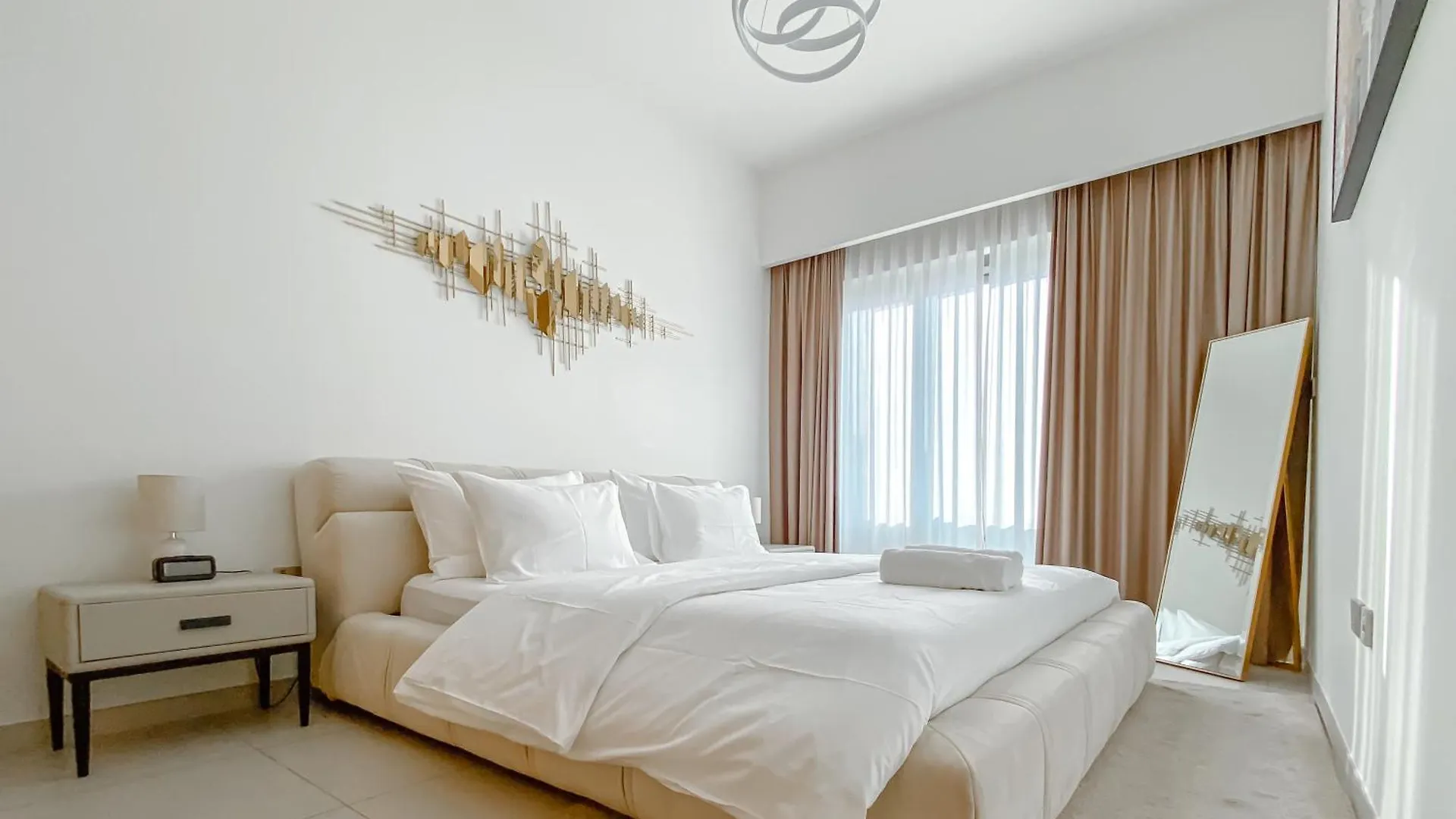 Majestic Burj Khalifa View 2Br Premium Apartment By Sbh Dubai