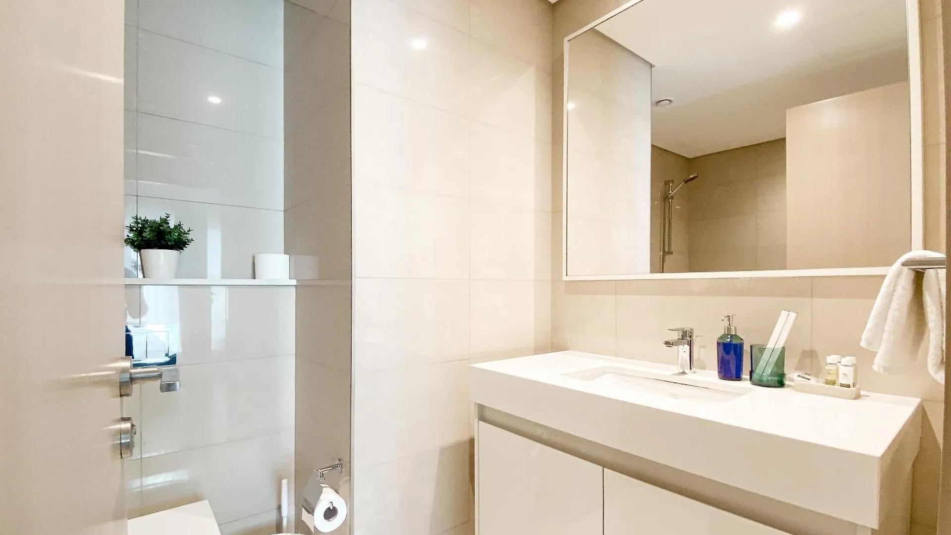 Majestic Burj Khalifa View 2Br Premium Apartment By Sbh Dubai 0*,  United Arab Emirates